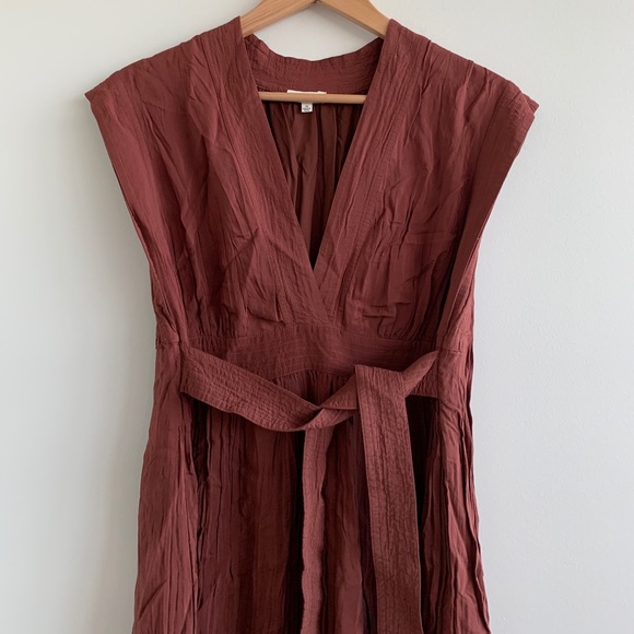 Dress - Picture 3 of 8